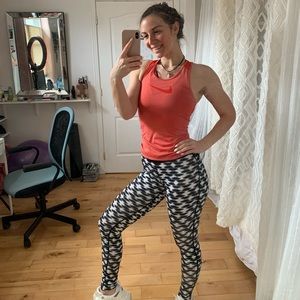 NIKE BUNDLE PANTS + 3 TOPS